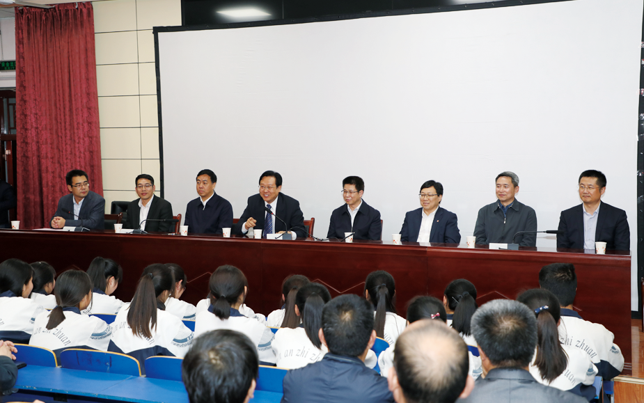 1558504883.png 1558504883.png