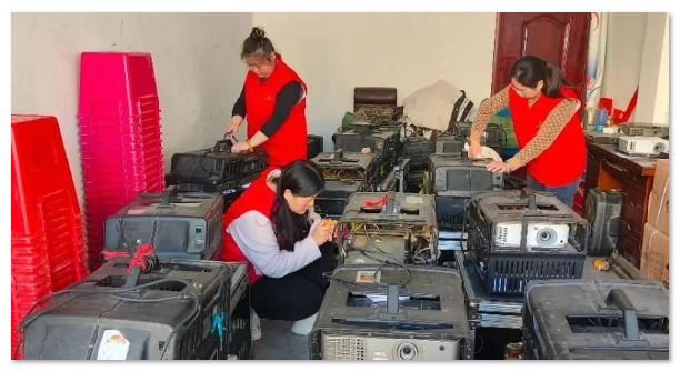 1742968662623953.png image.png